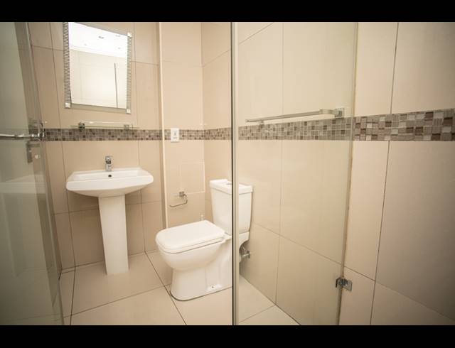 2 BEDROOM APARTMENT FOR SALE IN UMHLANGA RIDGE